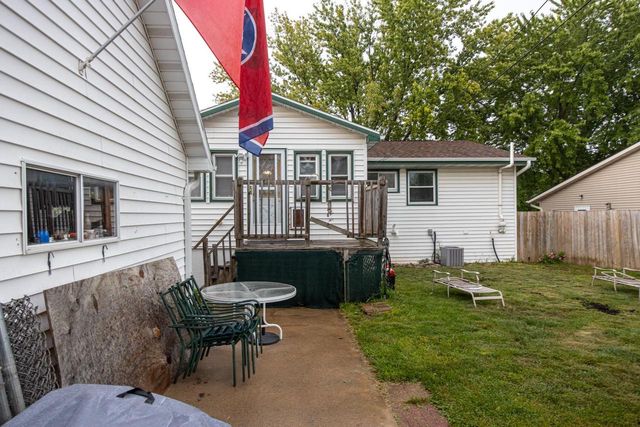 1049 GILLINGHAM ROAD, Neenah, WI 54956