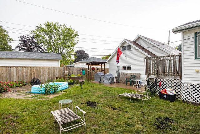 1049 GILLINGHAM ROAD, Neenah, WI 54956