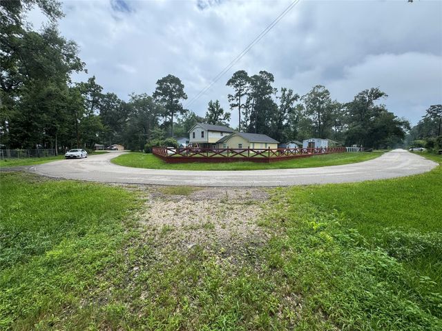 919 Little Doe Drive, Crosby, TX 77532