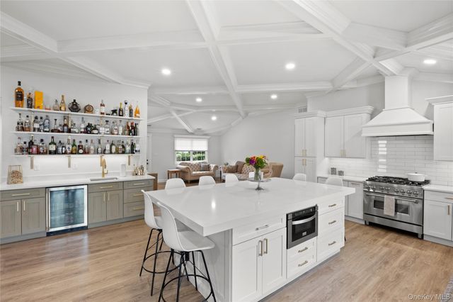 38 Long Meadow Place, South Setauket, NY 11720