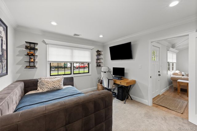 38 Long Meadow Place, South Setauket, NY 11720