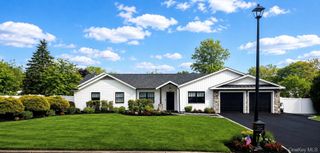 38 Long Meadow Place, South Setauket, NY 11720