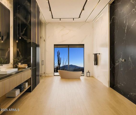 39307 N SILVER SADDLE Drive, Scottsdale, AZ 85262
