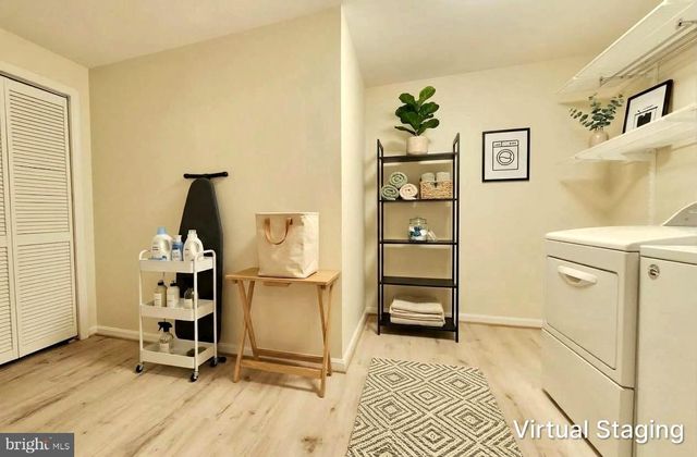 5189 GLEN MEADOW DR, Centreville, VA 20120