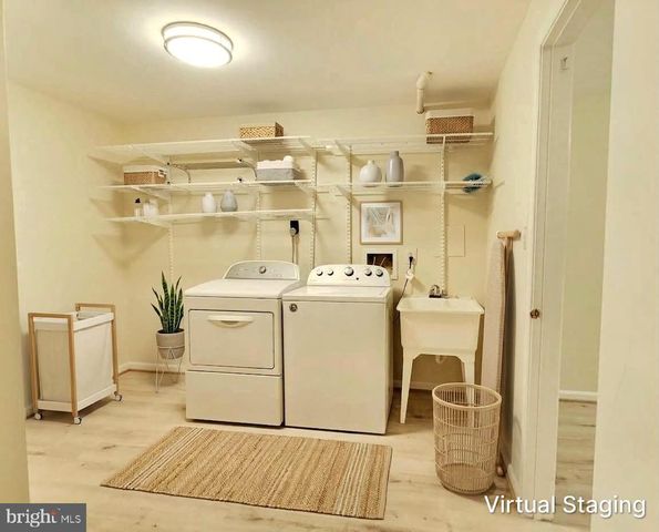 5189 GLEN MEADOW DR, Centreville, VA 20120
