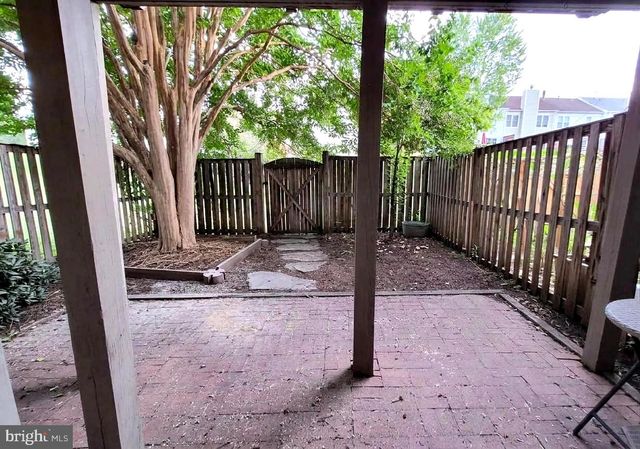 5189 GLEN MEADOW DR, Centreville, VA 20120