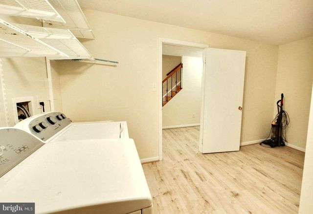 5189 GLEN MEADOW DR, Centreville, VA 20120