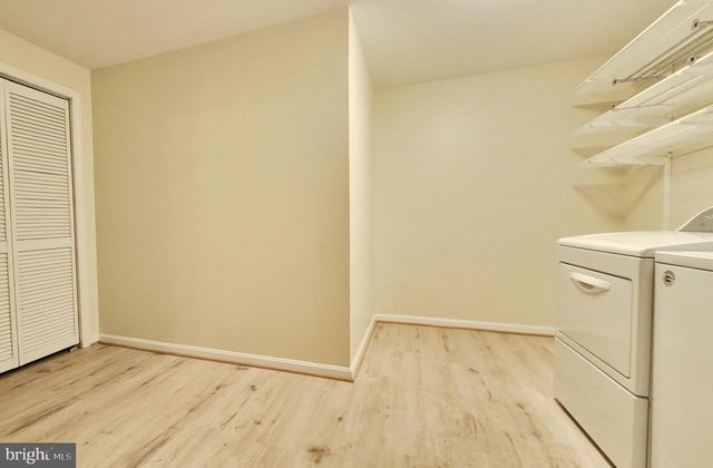 5189 GLEN MEADOW DR, Centreville, VA 20120