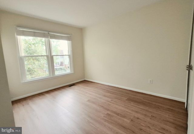 5189 GLEN MEADOW DR, Centreville, VA 20120