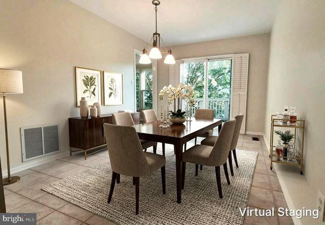 5189 GLEN MEADOW DR, Centreville, VA 20120