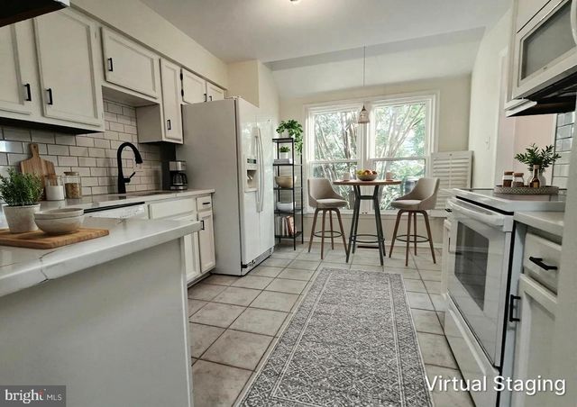 5189 GLEN MEADOW DR, Centreville, VA 20120