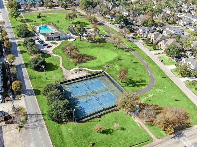 1112 Kinley Lane, Houston, TX 77018