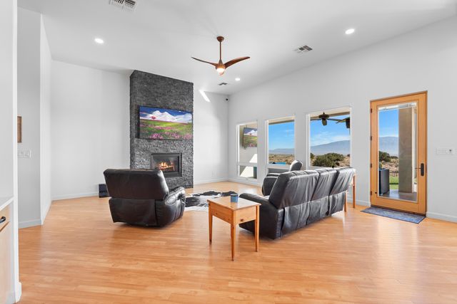 2324 Venada Road NE, Rio Rancho, NM 87144