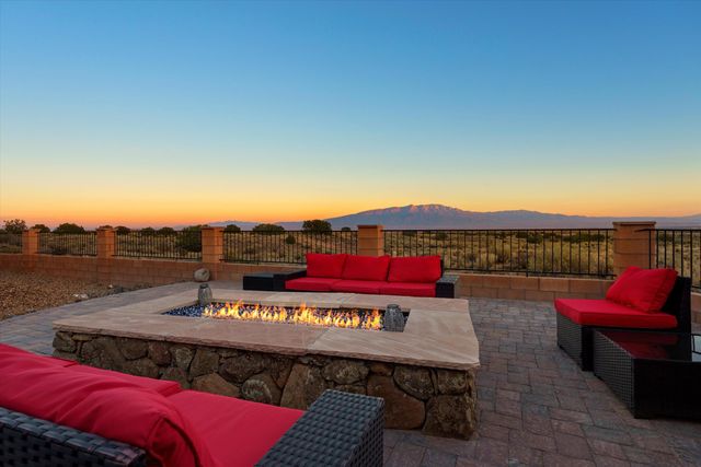 2324 Venada Road NE, Rio Rancho, NM 87144