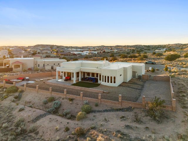 2324 Venada Road NE, Rio Rancho, NM 87144