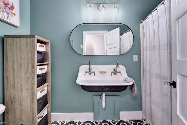 232 Thompson LN, Williamsburg, VA 23188