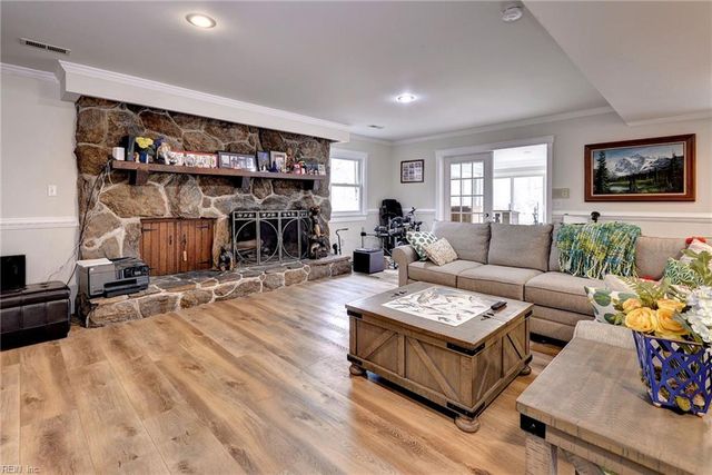 232 Thompson LN, Williamsburg, VA 23188