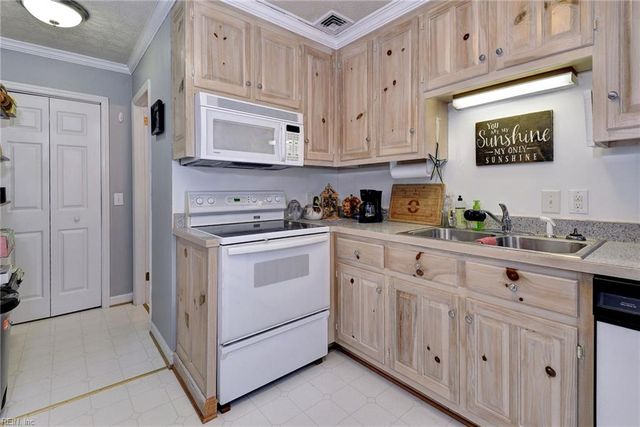 232 Thompson LN, Williamsburg, VA 23188