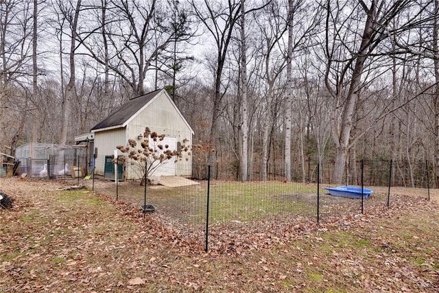 232 Thompson LN, Williamsburg, VA 23188