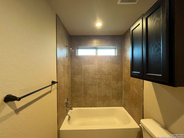 7034 Lakeview Dr Unit 101, San Antonio, TX 78244