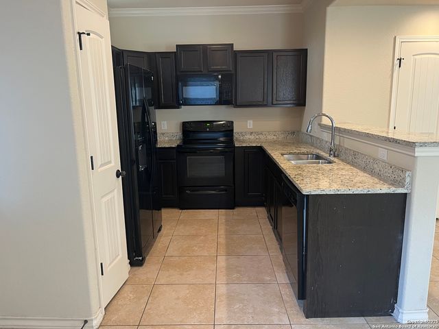 7034 Lakeview Dr Unit 101, San Antonio, TX 78244