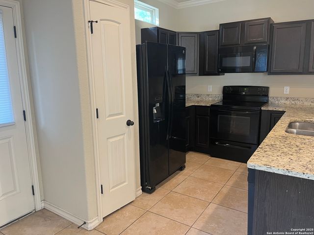 7034 Lakeview Dr Unit 101, San Antonio, TX 78244