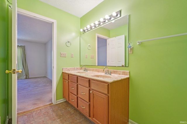 3231 Frances Lane, Kokomo, IN 46902