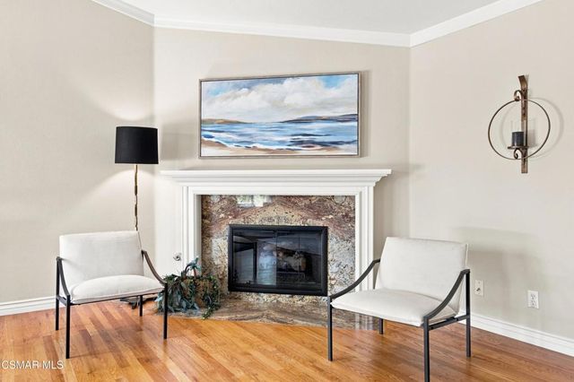 5500 Liverpool Court, Oak Park, CA 91377