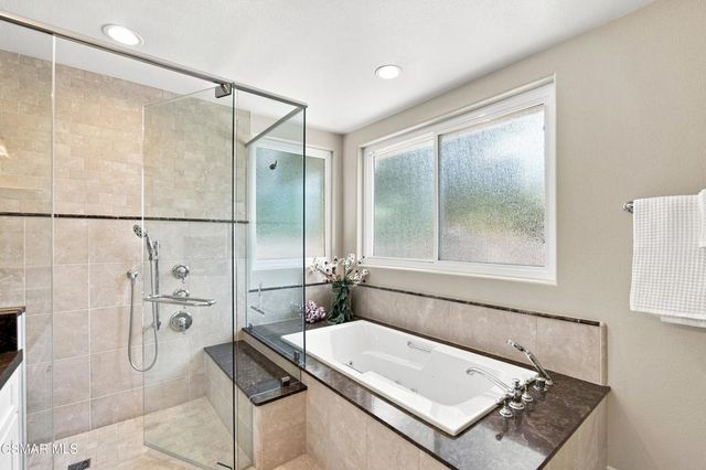 5500 Liverpool Court, Oak Park, CA 91377