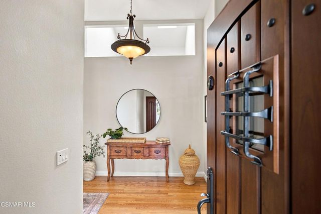 5500 Liverpool Court, Oak Park, CA 91377