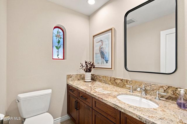 5500 Liverpool Court, Oak Park, CA 91377