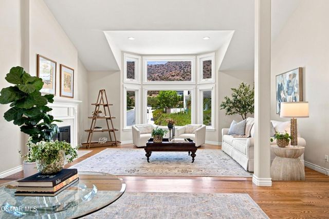 5500 Liverpool Court, Oak Park, CA 91377
