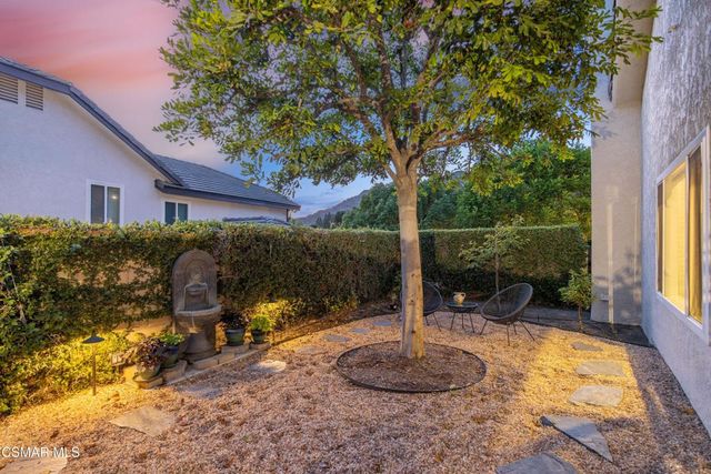 5500 Liverpool Court, Oak Park, CA 91377