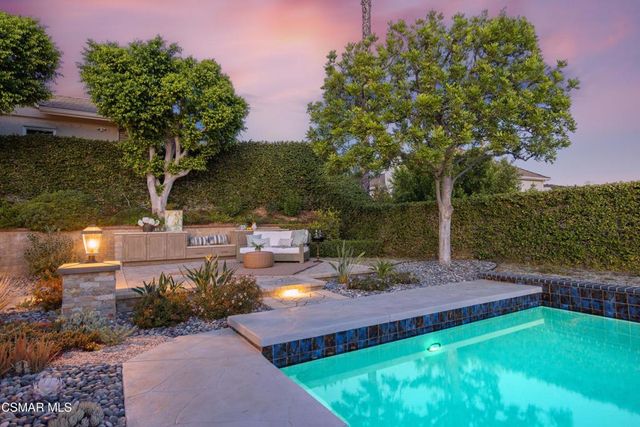 5500 Liverpool Court, Oak Park, CA 91377