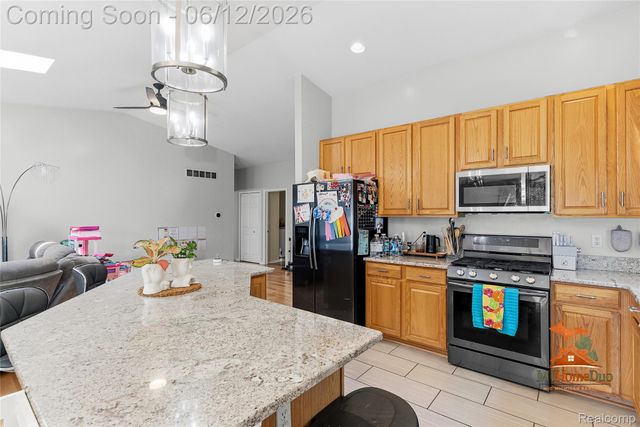 1501 Vanderbilt Drive, Flint, MI 48503
