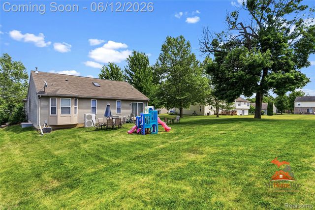 1501 Vanderbilt Drive, Flint, MI 48503