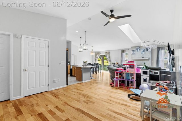 1501 Vanderbilt Drive, Flint, MI 48503