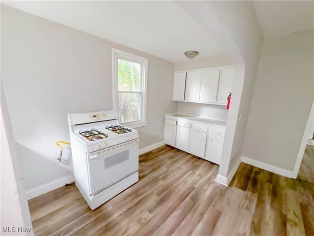 3131 Seymour Avenue, Cleveland, OH 44113