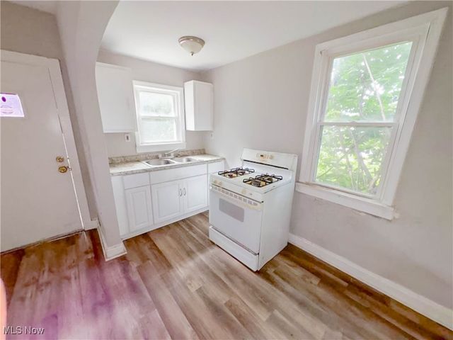 3131 Seymour Avenue, Cleveland, OH 44113