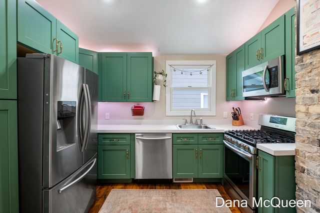 344 Calkins Avenue Se, City Of Grand Rapids, MI 49506