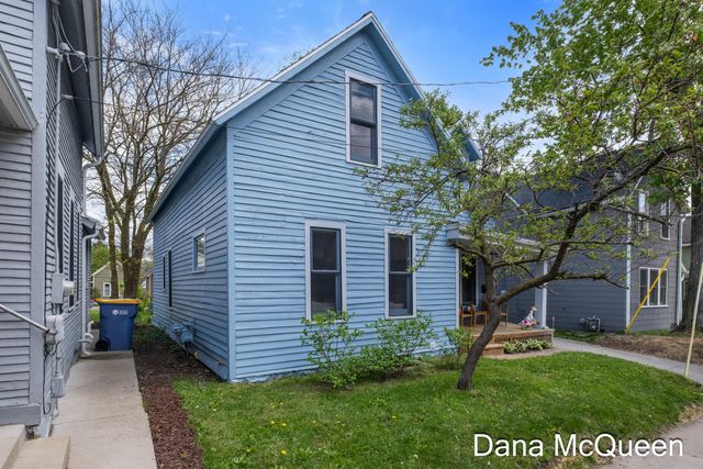 344 Calkins Avenue Se, City Of Grand Rapids, MI 49506