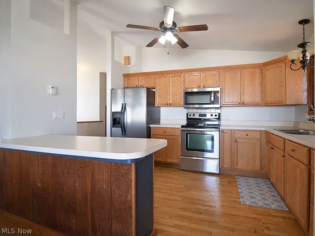 9090 Headlands Road, Mentor, OH 44060