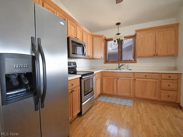 9090 Headlands Road, Mentor, OH 44060