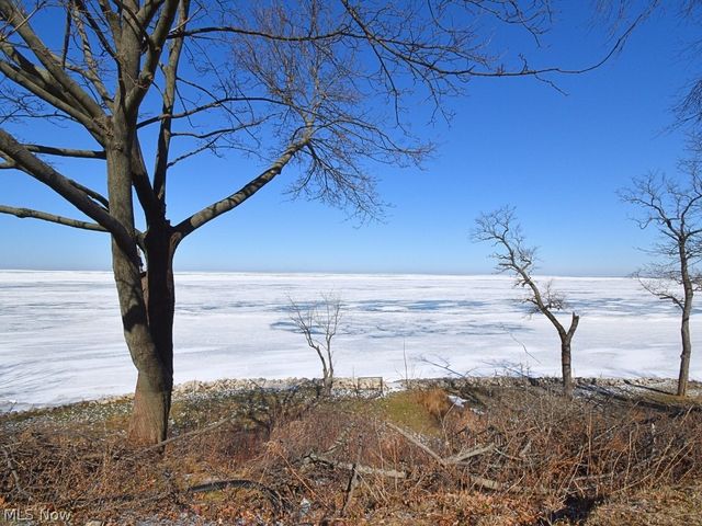 9090 Headlands Road, Mentor, OH 44060