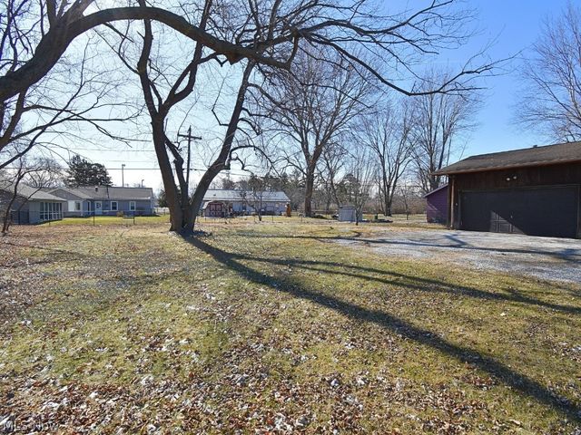 9090 Headlands Road, Mentor, OH 44060