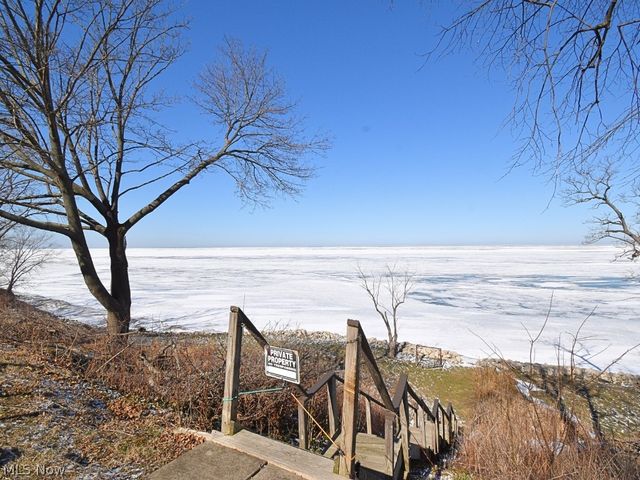 9090 Headlands Road, Mentor, OH 44060