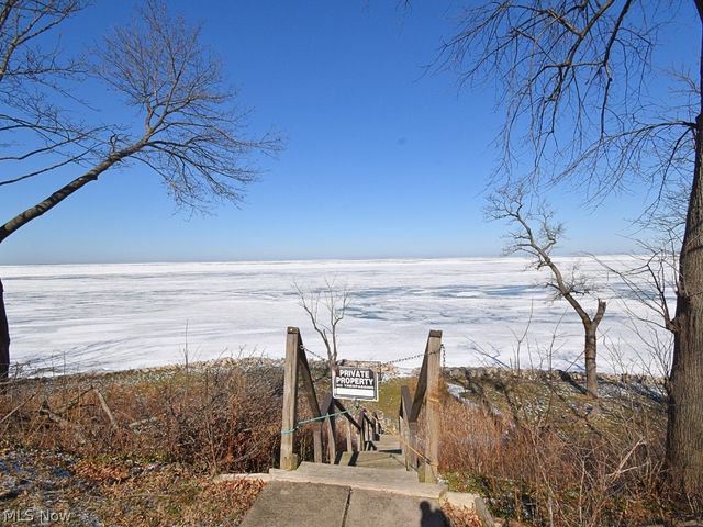 9090 Headlands Road, Mentor, OH 44060