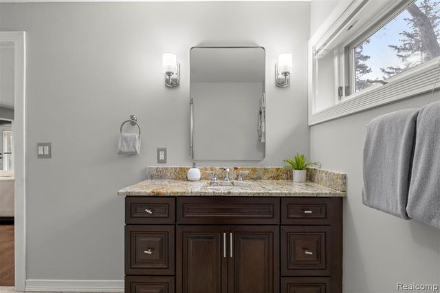 45401 W 9 Mile Road, Novi, MI 48374