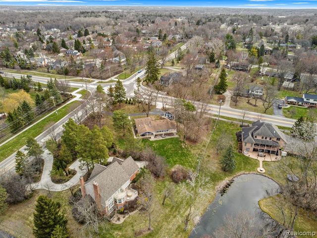 45401 W 9 Mile Road, Novi, MI 48374