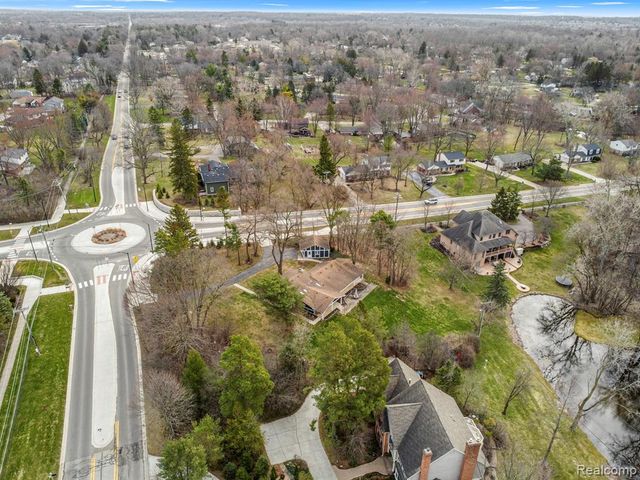 45401 W 9 Mile Road, Novi, MI 48374